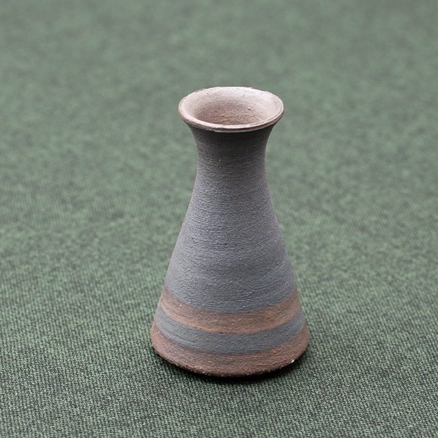 ○備前焼 花入☆当院記す『こ』 〈高25.5cm 幅13cm〉 【公式通販】