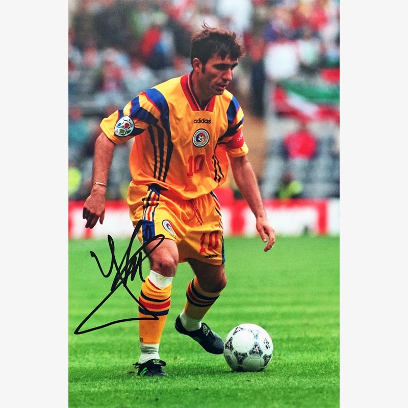 ゲオルゲ・ハジ直筆サイン入りルーマニア代表1996フォト | THE DUGOUT