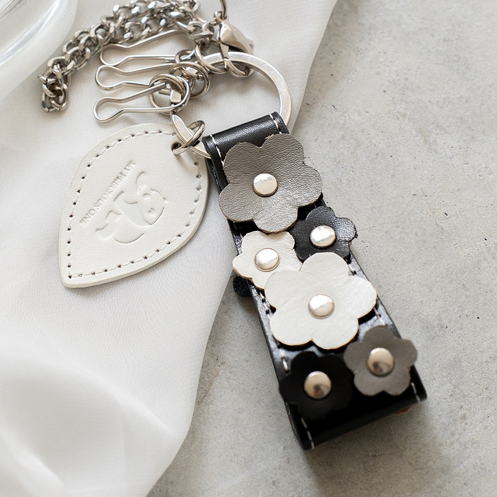 カスタムオーダー】花キーホルダー EP-0039｜e-mono（イーモノ）