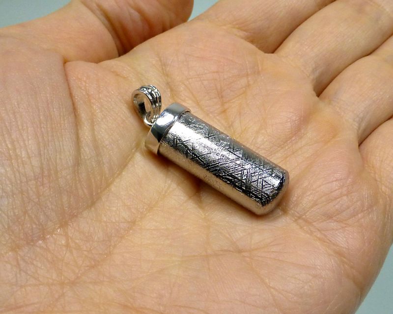 ギベオン隕石 ペンダントトップ （シルバー925）｜最高級