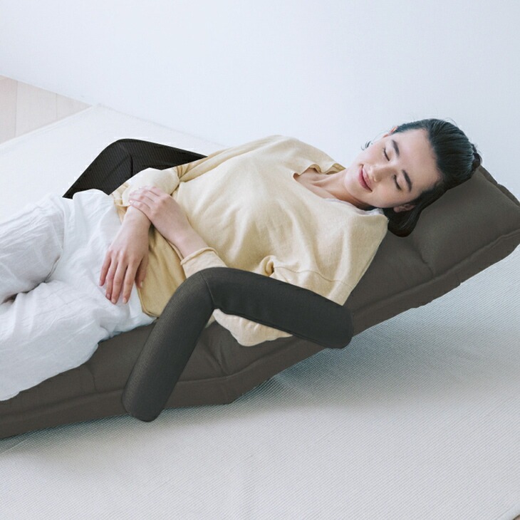 くつろぎのマッサージチェア 肘掛け付き AIM-133｜ファミリー・ライフ