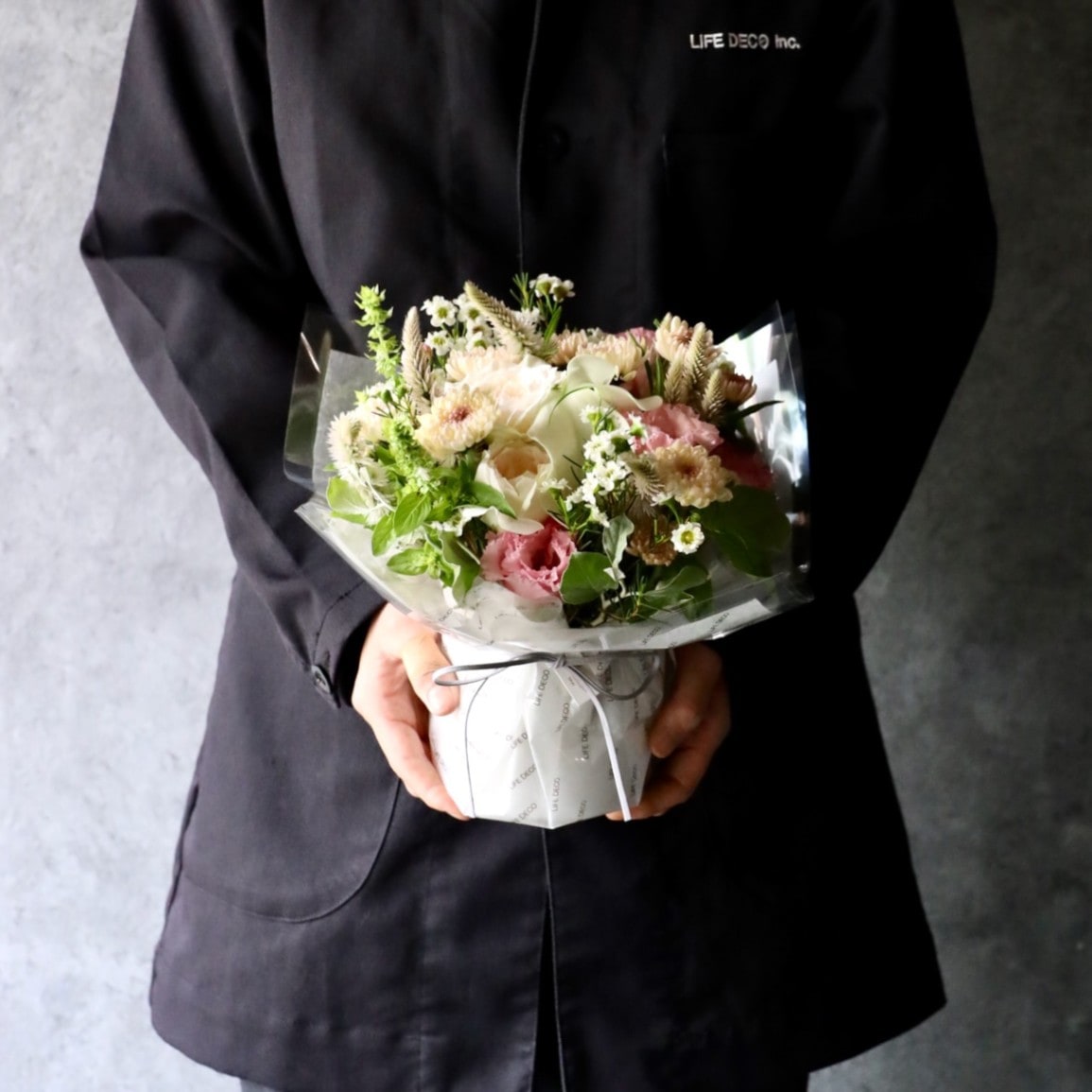 特選花束ML「朱鷺 toki」心に潤いを注ぎたくなったら迷わず飾って