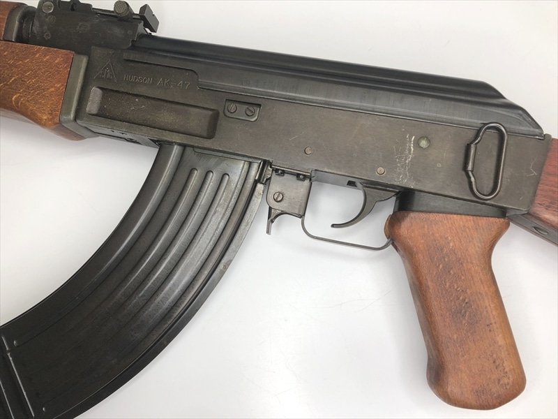 売り切れ【特選中古品】金属発火モデルガン ハドソン AK47 木製