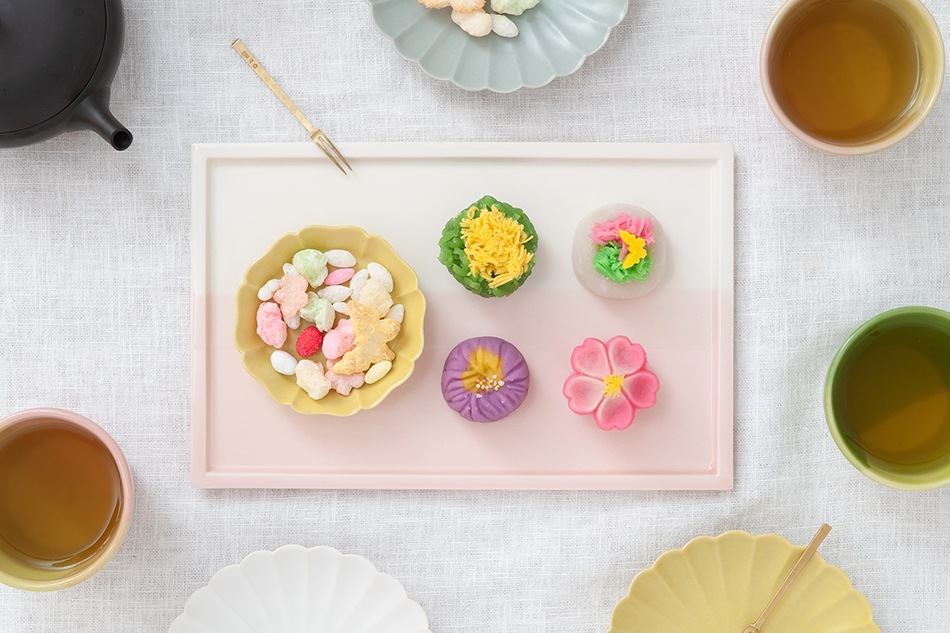 LONG PLATE 長角皿（ムスタキビ／Mustakivi） フリーデザイン ｜ 北欧