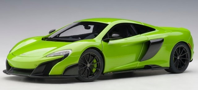 新品 76049 オートアート 1/18 マクラーレン 675 LT （メタリック