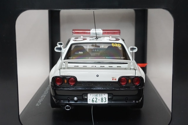 1/18 オートアート 77364 日産 スカイライン GTR R32 神奈川県警察