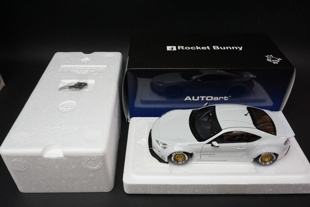 1/18 オートアート 78756 トヨタ 86 ロケットバニー （メタリック