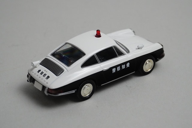 1/64 トミカリミテッドヴィンテージ ポルシェ 912 (1967年式