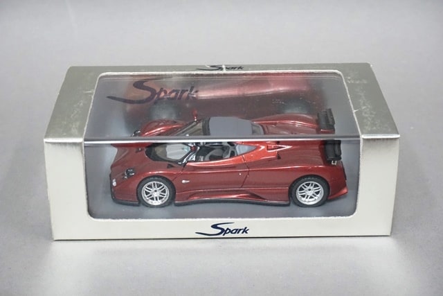 1/43 スパーク S0197 パガーニ ゾンダ スパイダー ダーク レッド