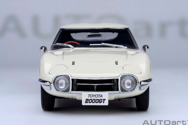 新品 79546 オートアート 1/18 トヨタ TOYOTA 2000GT 1967 ホワイト