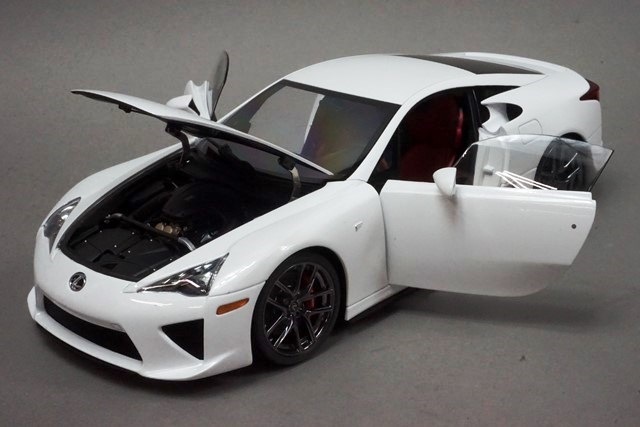 1/18 オートアート 78831 レクサス LFA ホワイテストホワイト, Boost