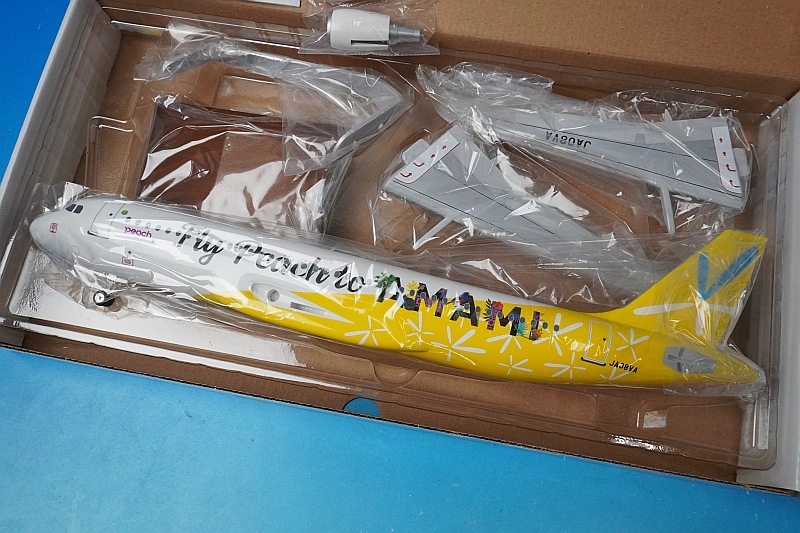 1/100 A320-214 ピーチ Fly Peach to AMAMI JA08VA ［MM10009］ エバー