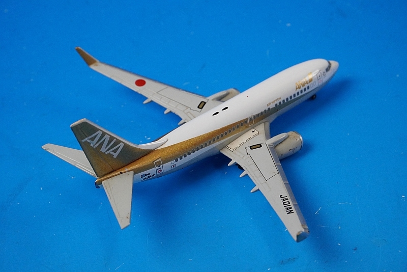 1/400 B737-700 ANA ゴールドジェット JA01AN [NH40029] 全日空商事