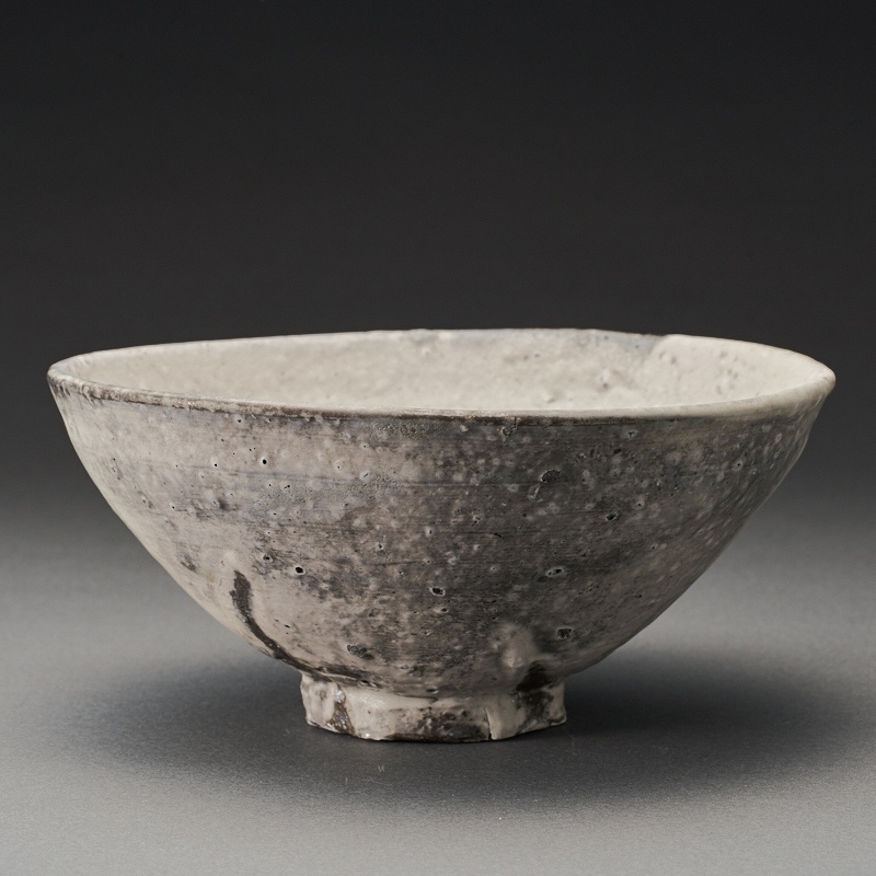 窯変粉吹茶碗（辻村唯）Kohiki Tea Bowl（Yui Tsujimura） | すべての