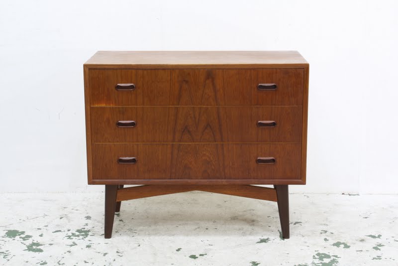 レトロ アンティーク 北欧ヴィンテージ 3段チェスト2 類似品レンタル