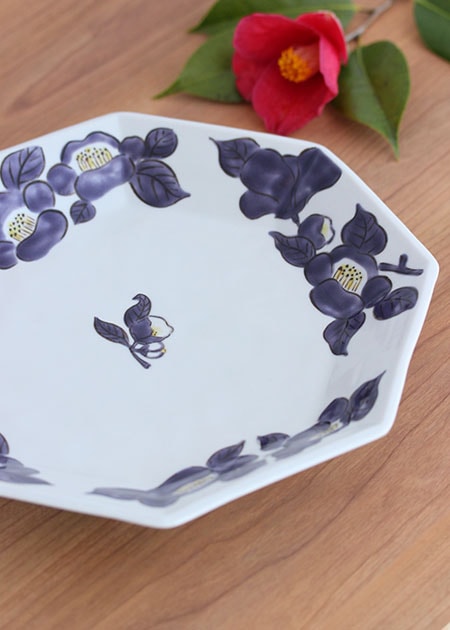 九谷美陶園 八角八寸皿（椿文）｜九谷焼のうつわ｜和食器通販 じろや