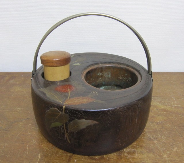 火入れ□古い煙草盆 花唐草紋 灰器 手炉 花器 たばこ盆 古民具 時代物