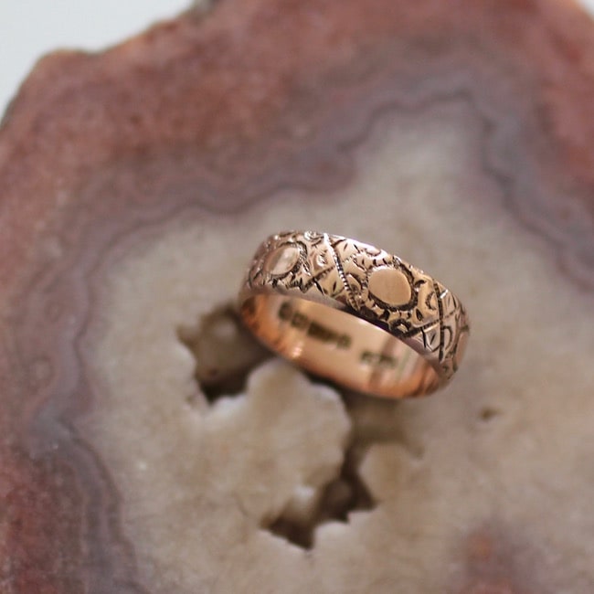 アンティーク 彫り模様 9金 リング