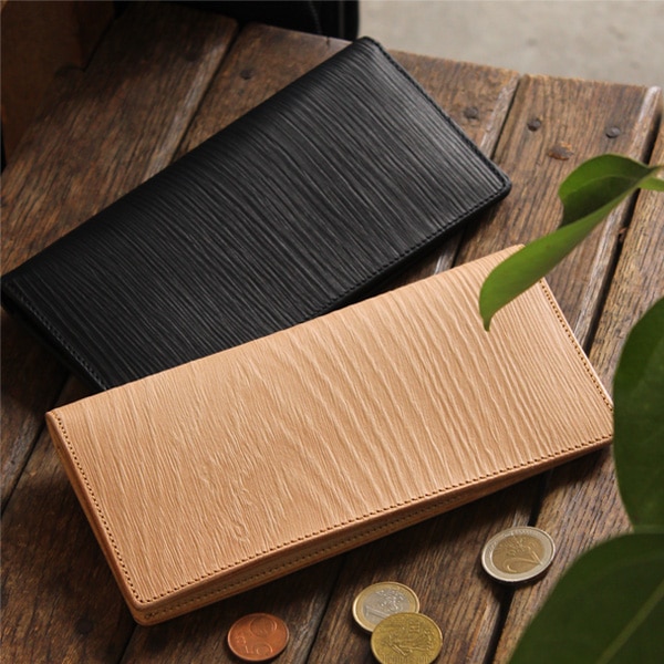 WOODY Slim Wallet」本物の木目を型押しした、本革のおしゃれな長財布