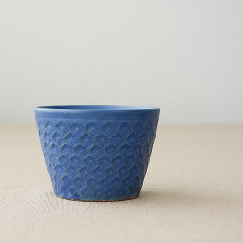 本間友幸 薔薇貫入釉 三角カップ「薔薇の泉」 | ホンマトモユキ