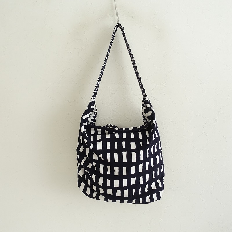 ミナペルホネン mina perhonen sora checkショルダーバッグ大 (ba11