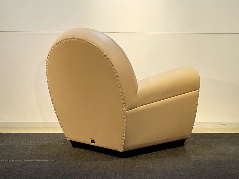 アームチェア「バニティフェアXC」革ベージュ/アウトレット＆ベッド