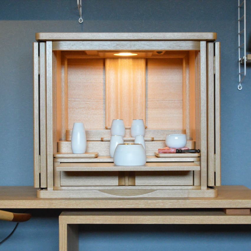 おしゃれで小さい仏壇】コンパクト上置タイプ（タモ）MC-019-17