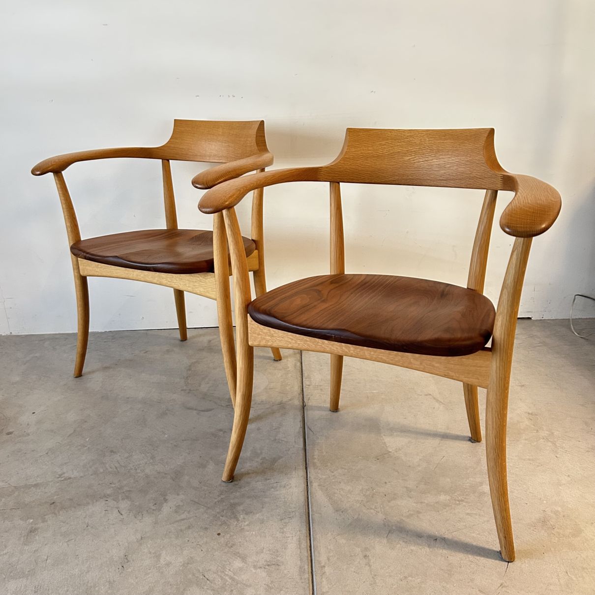 OUTLET】クレセントアームチェア(WN+OAK) 2脚セット | SALE