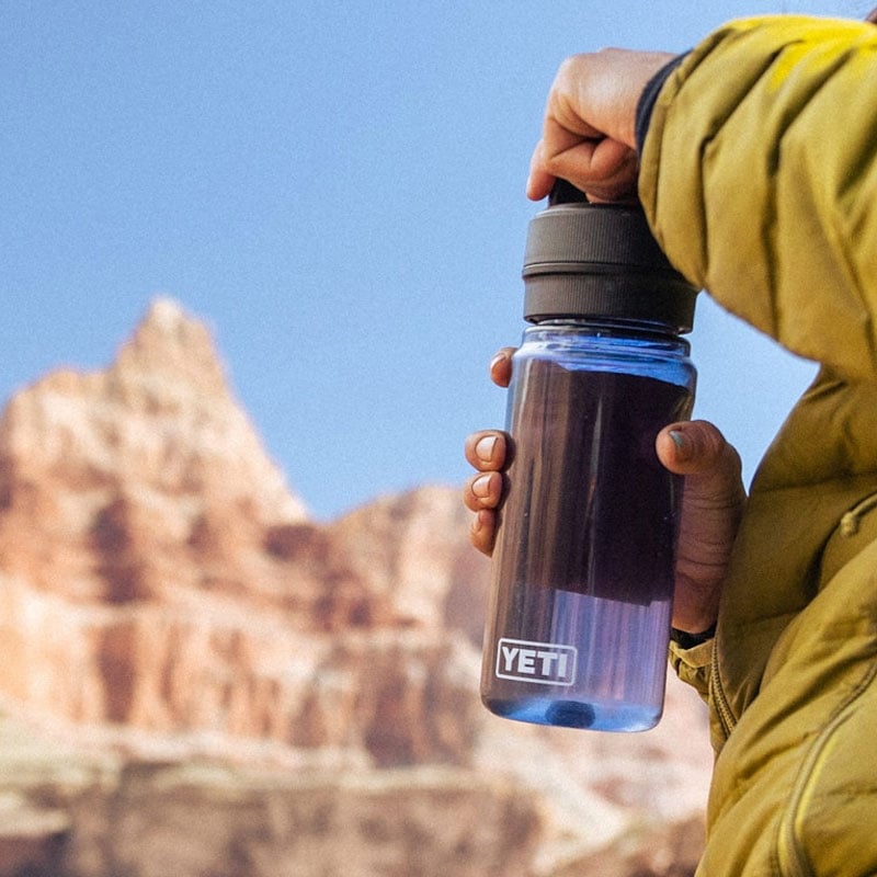 YETI YONDER 600 ML / 20 OZ プラスチック ウォーター ボトル イエティ