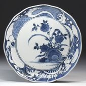 江戸時代前期 1640年頃 初期伊万里 芙蓉手花蝶図輪花形小皿