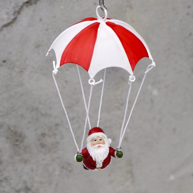 空飛ぶサンタさん