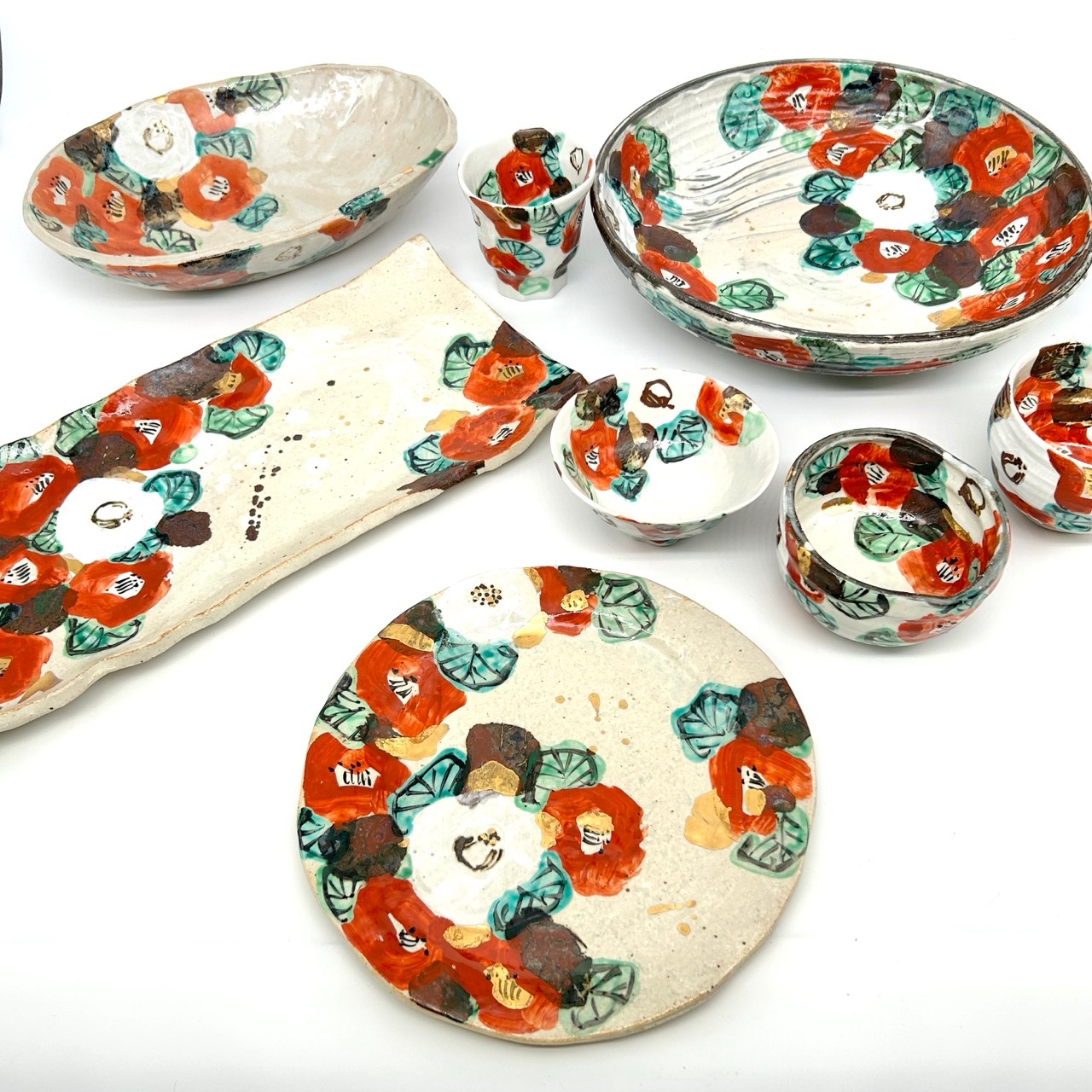 芳州窯】【和田一人作】紅白椿 大鉢【手描き】【美濃焼】｜創亭やぶき