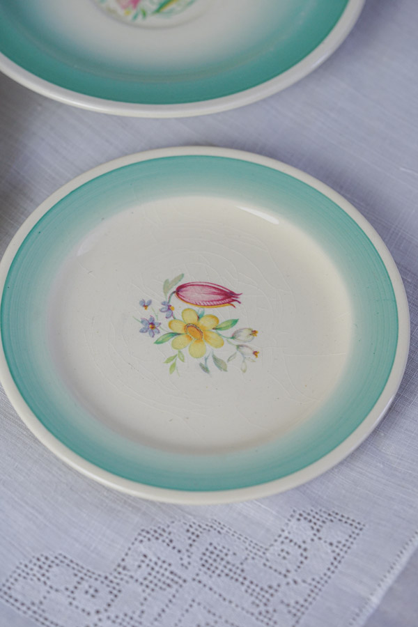 スージークーパースワンシースプレイC&Sとプレート14.5cmとソーサー