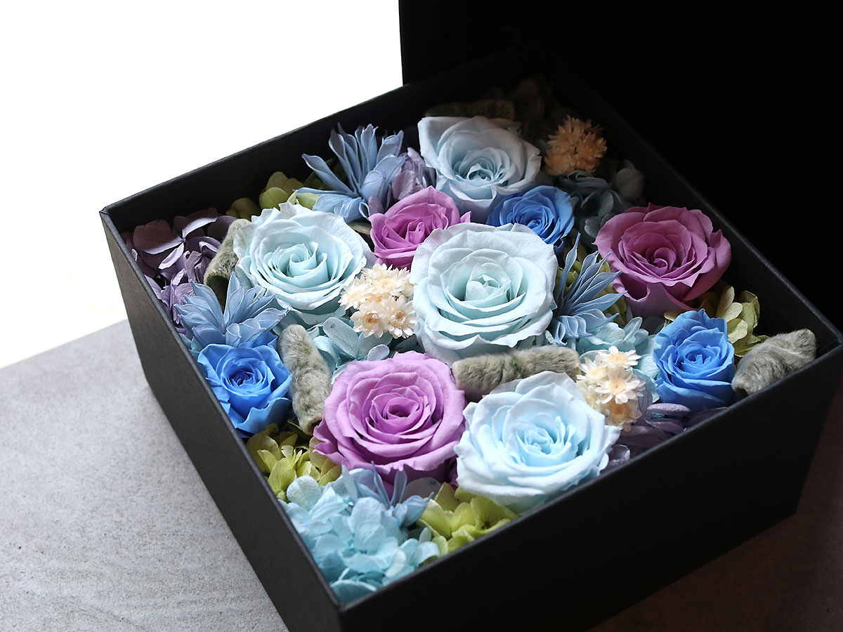 プリザーブドフラワー・スクエアボックスアレンジメント 001 | すべて
