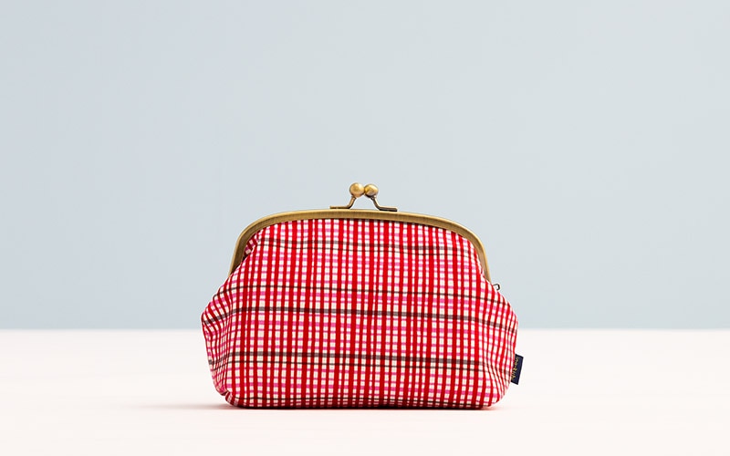 くし型がま口ポーチ こうし｜亥之吉 by 京美染色株式会社