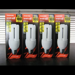 EFD21EL | 東芝(TOSHIBA) 48ミリ径 D21形 3波長形電球色(2800K、Ra84