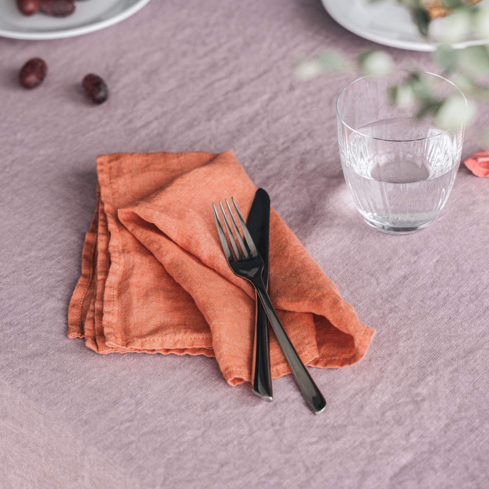 テーブルクロスM _ ルビ