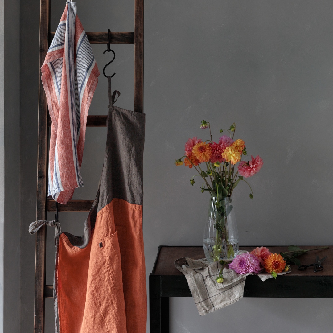 フルエプロン カリーナ _ タロッコ