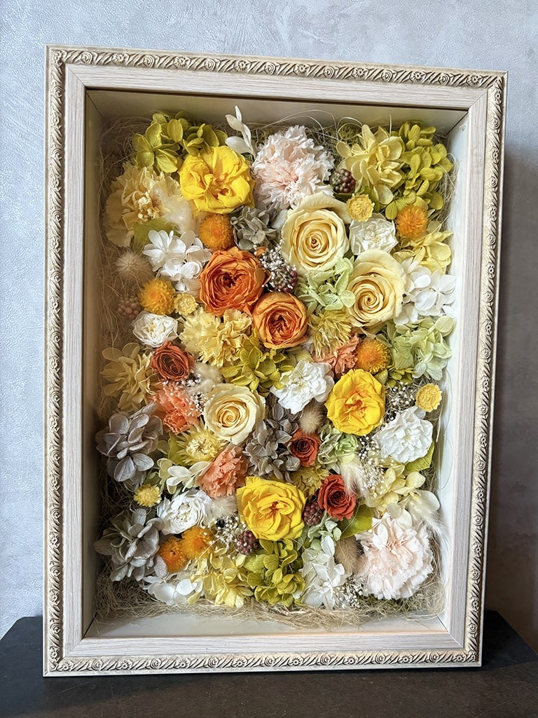 大阪店オリジナル】プリザーブドフラワーフレーム Lサイズ イエロー