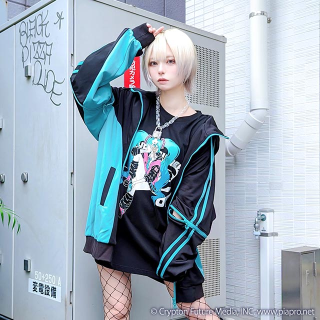 初音ミク Tシャツ 【BLACK】 / 初音ミク×リッスンフレーバー｜LISTEN