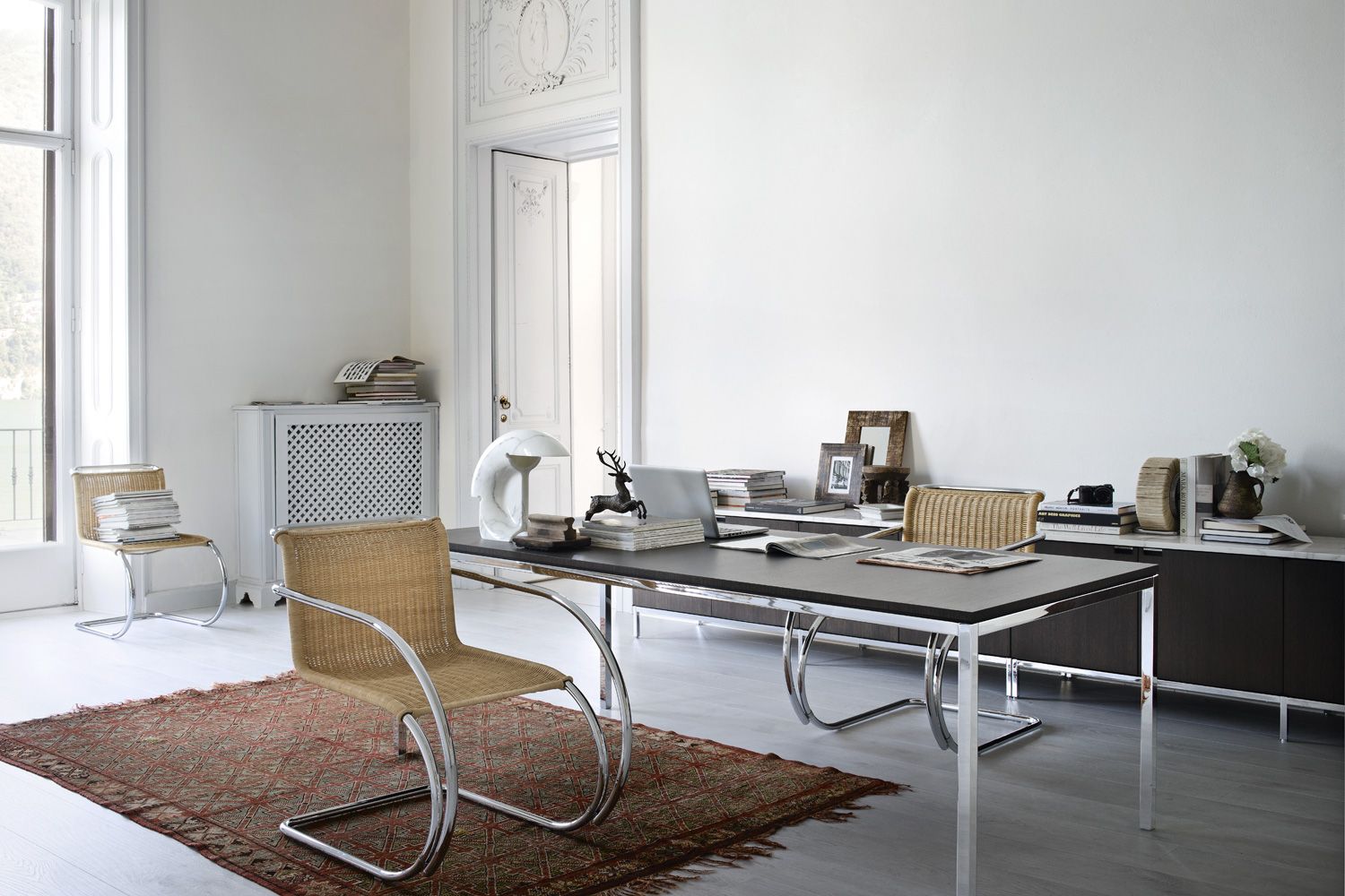 ミース ファン デル ローエ コレクション MRサイドチェア アームチェア