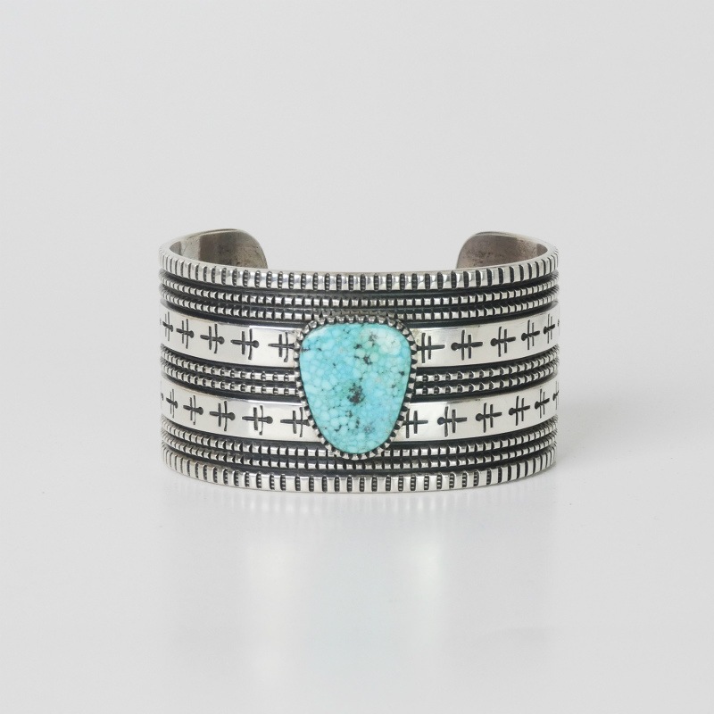 143mm ハリソンジム キングマン スタンプワーク バングル｜マライカ