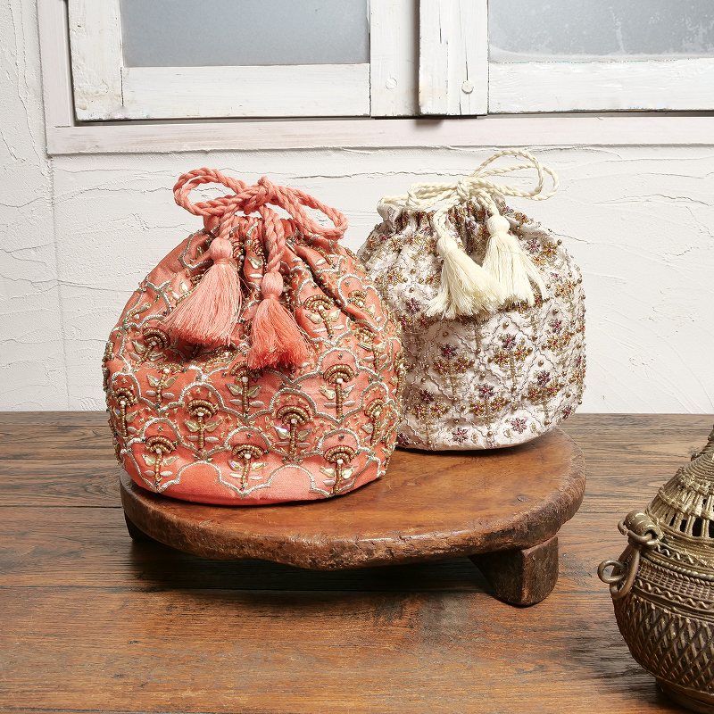 50%OFF ビーズ刺繍巾着ポーチ シアーシャンブレー【メール便可