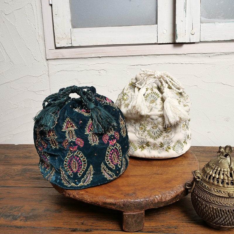 50%OFF ビーズ刺繍巾着ポーチ 別珍【メール便可】｜マライカ公式通販