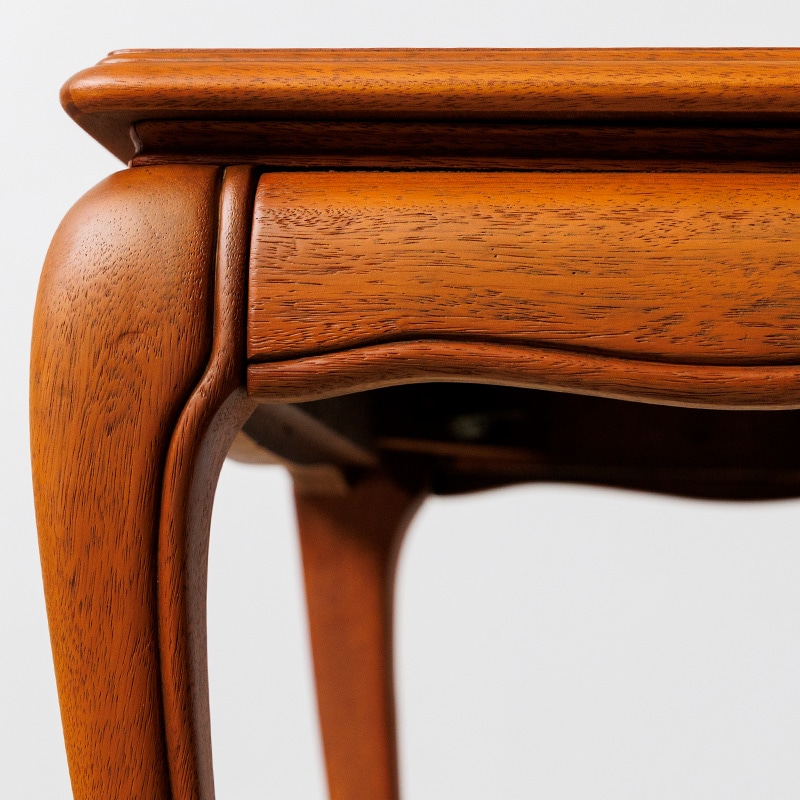 猫脚のサイドテーブル［MF-046］｜一点モノ家具通販のマルニファニシング