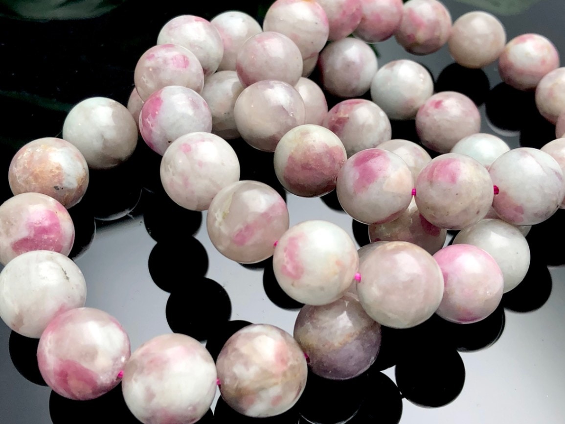 SALE☆20％OFF】優しい発色◎ピンクカラー☆心身の活性化と健康運の石