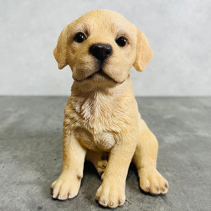 かわいい犬の置物 高さ12.2cm 頭を上げる ラブラドールレトリバー