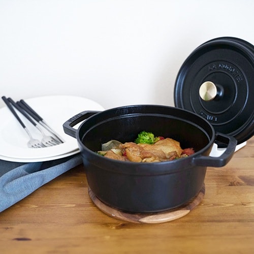 ストウブ staub ピコ ココット ラウンド 22cm 黒 40509-305の通販
