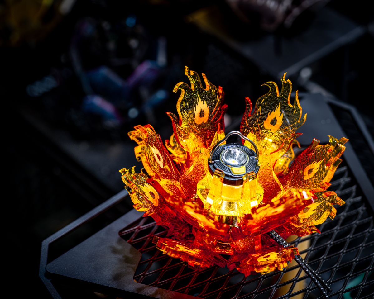 【限定商品】ソマビト　テーブル　デバイスコラボ HELL THE table🔥💀🔥 韓国初ガレージブランドOn_U lifeとのコラボ