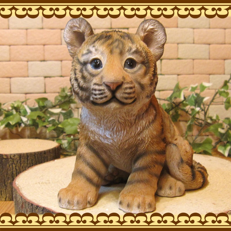 リアルな虎の置物 ベビー タイガー トラ とら 寅 干支 縁起物 アニマル